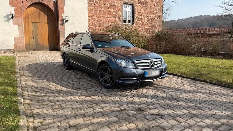 Gebraucht Mercedes C350 265 PS (194 kW) 2013 Grau Kombi