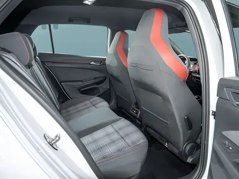 Gebraucht VW Golf VIII GTI 265 PS (194 kW) 2024 Weiß Kleinwagen