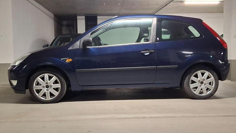 Gebraucht Ford Fiesta 80 PS (58 kW) 2003 Beige Kleinwagen