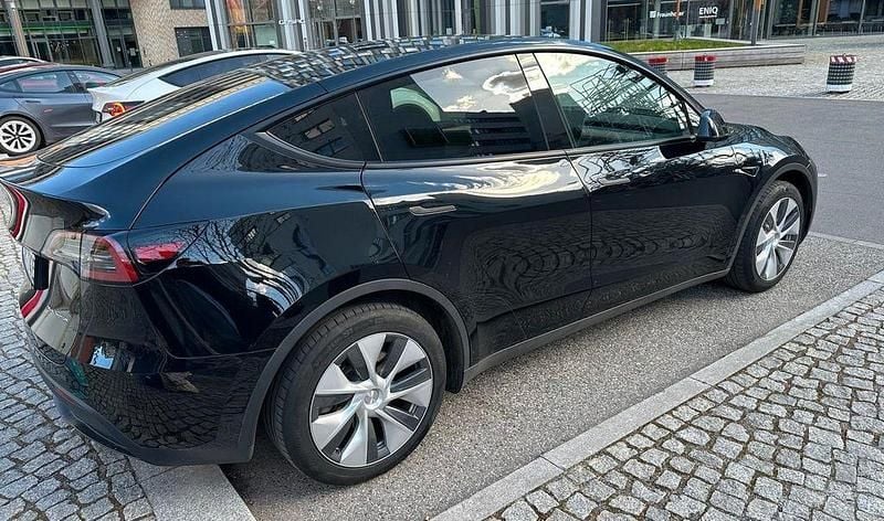 Used Tesla Model Y Long Range AWD 378 kW (514 HP) 2023 Black SUV