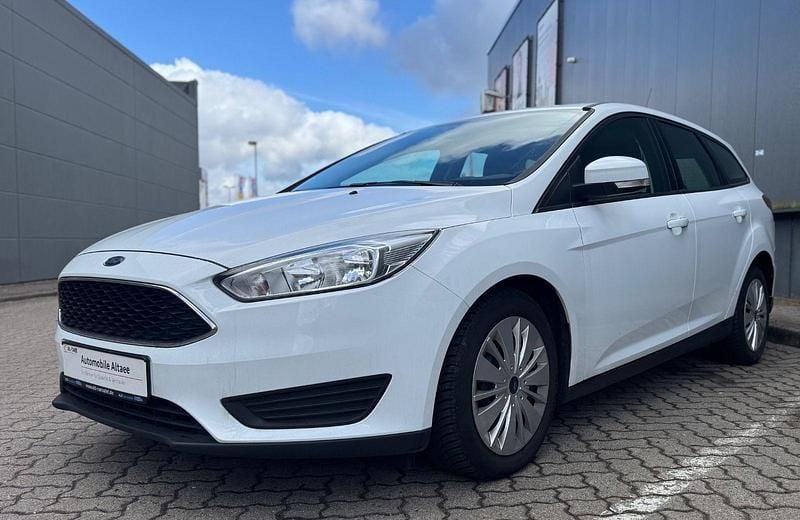 Usata Ford Focus 101 CV (74 kW) 2017 Bianco Berlina