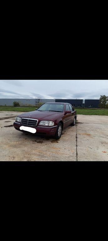 Gebraucht Mercedes C220 Elegance 150 PS (110 kW) 1996 Rot Limousine