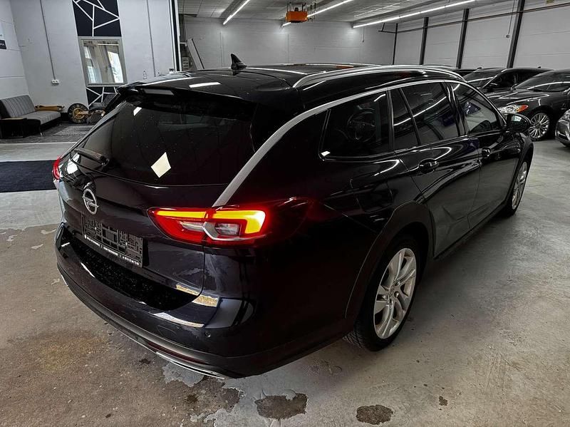 Gebraucht Opel Insignia 170 PS (125 kW) 2018 Tiefsee blau Kombi