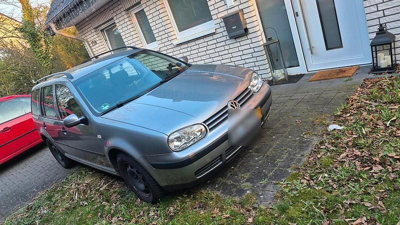 Gebraucht VW Golf IV 107 PS (78 kW) 2005 Silber Kombi