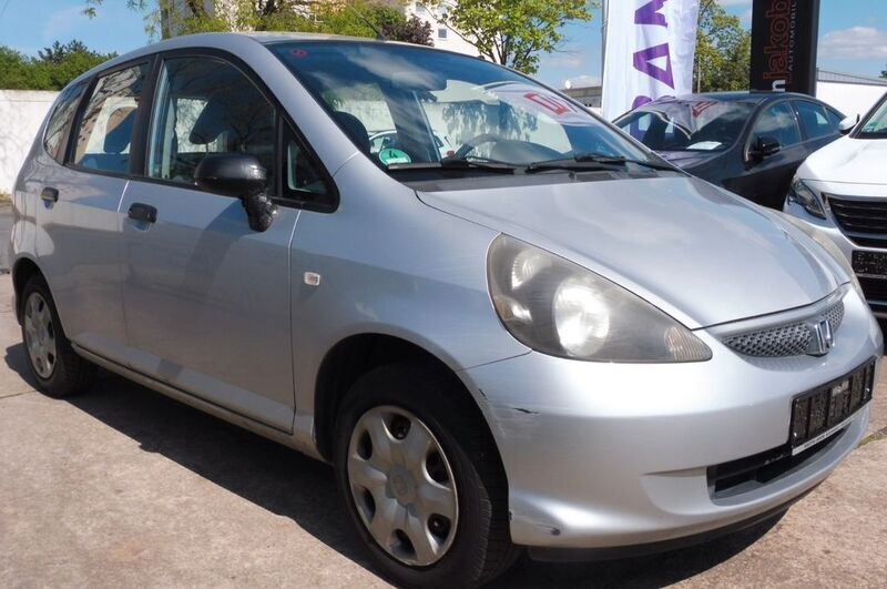 Satin silver m. Gebraucht 2005 Honda Jazz Cool Kleinwagen | 1.490 € (Guter Preis) - Bild 1/4