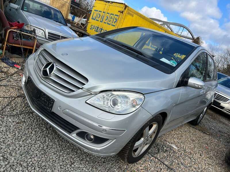 Polarsilber metalliclack Gebraucht 2006 Mercedes B200 Van / Kleinbus | 1.300 € (Superpreis) - Bild 1/4