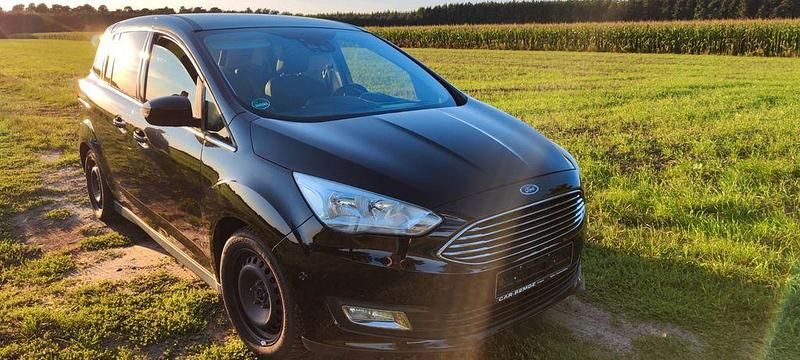 Schwarz Gebraucht 2015 Ford Grand C-Max Titanium Van / Kleinbus | 9.200 € (Guter Preis) - Bild 1/4