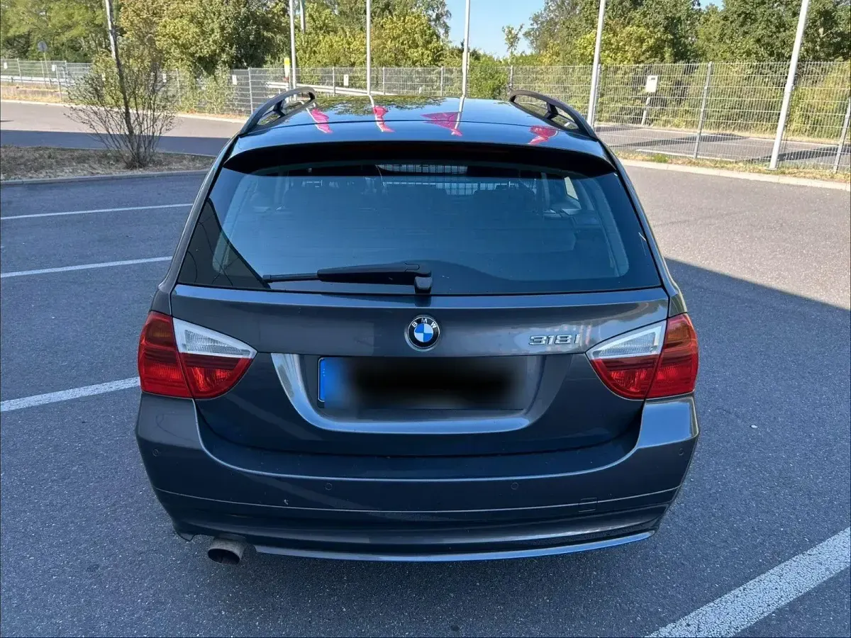 Gebraucht BMW 318 129 PS (94 kW) 2006 Grau Kombi