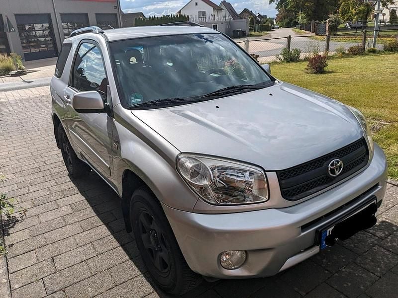 Silber Gebraucht 2004 Toyota RAV4 SUV | 5.000 € (Fairer Preis) - Bild 1/4