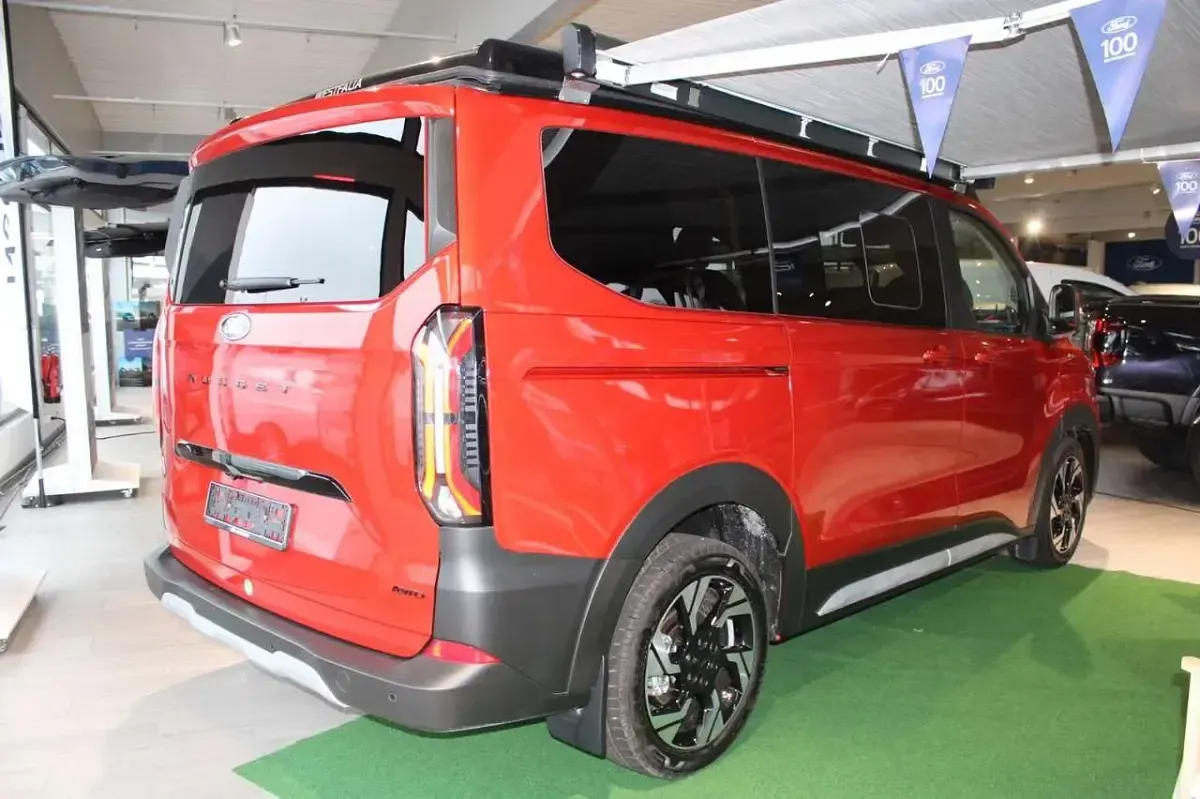 Nouvelle Ford Transit Custom Active 170 ch (125 kW) 2025 Rouge Monospace