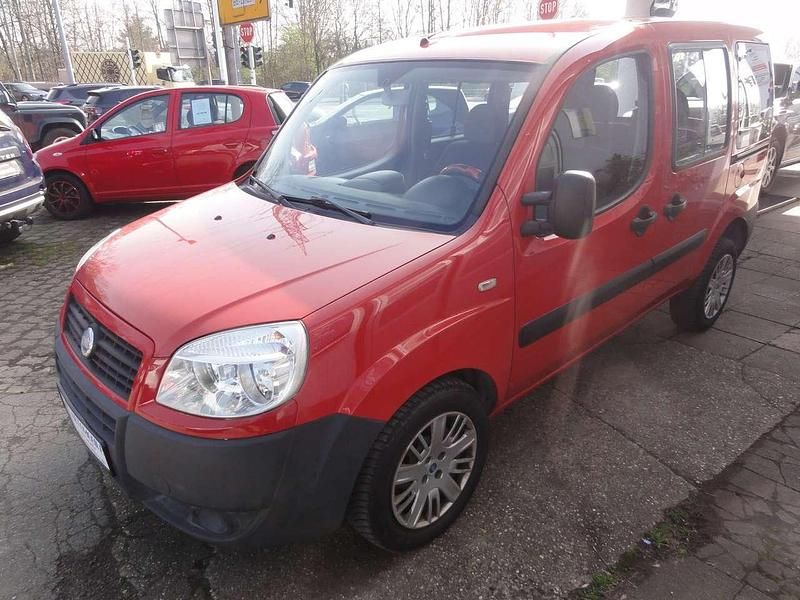 Gebraucht Fiat Doblò Active 77 PS (56 kW) 2007 Rumba/tizianorot Van / Kleinbus