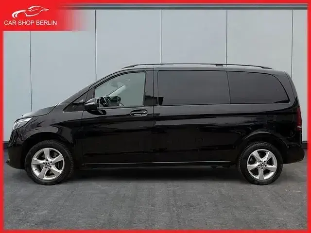 Gebraucht Mercedes V220 Edition 163 PS (119 kW) 2023 Schwarz Van / Kleinbus