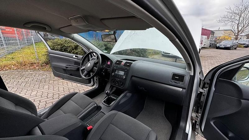 Gebraucht VW Golf IV 102 PS (75 kW) 2005 Silber Limousine