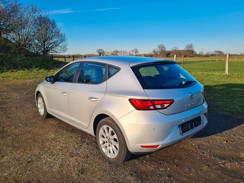 Gebraucht Seat Leon Style 105 PS (77 kW) 2013 Silber Limousine