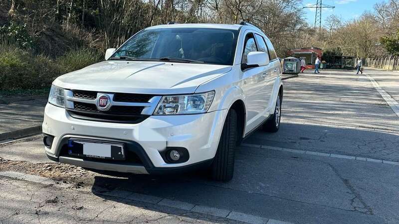 Gebraucht 2014 Fiat Freemont Black Code SUV | 12.600 € (Fairer Preis) - Bild 1/4
