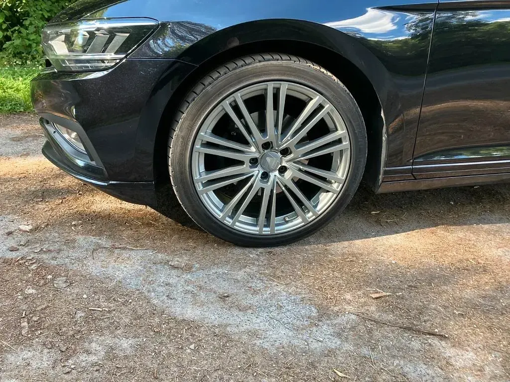 Gebraucht VW Passat Business 190 PS (139 kW) 2020 Schwarz Kombi