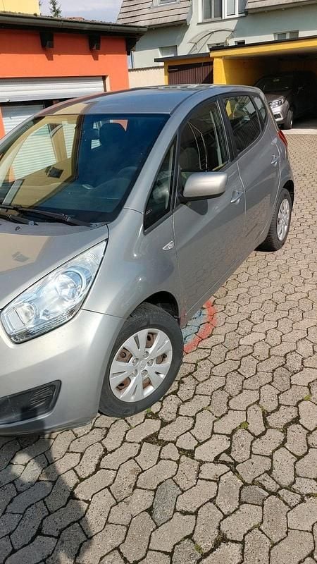 Silber Gebraucht 2012 Kia Venga Kleinwagen | 4.500 € (Fairer Preis) - Bild 1/4