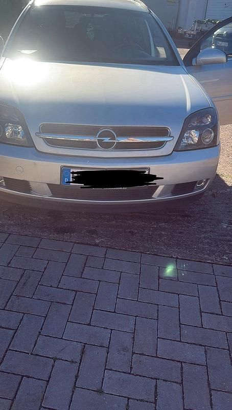 Grau Gebraucht 2004 Opel Vectra Limousine | 1.200 € - Bild 1/2