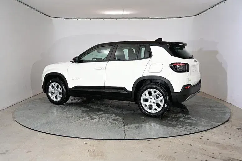 Gebraucht Jeep Avenger Altitude 101 PS (74 kW) 2024 Snow white (dach in volcano black) SUV