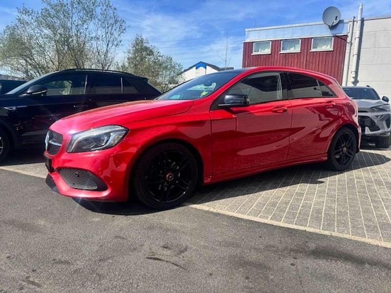 Gebraucht Mercedes A200 AMG line 136 PS (100 kW) 2018 Rot Limousine