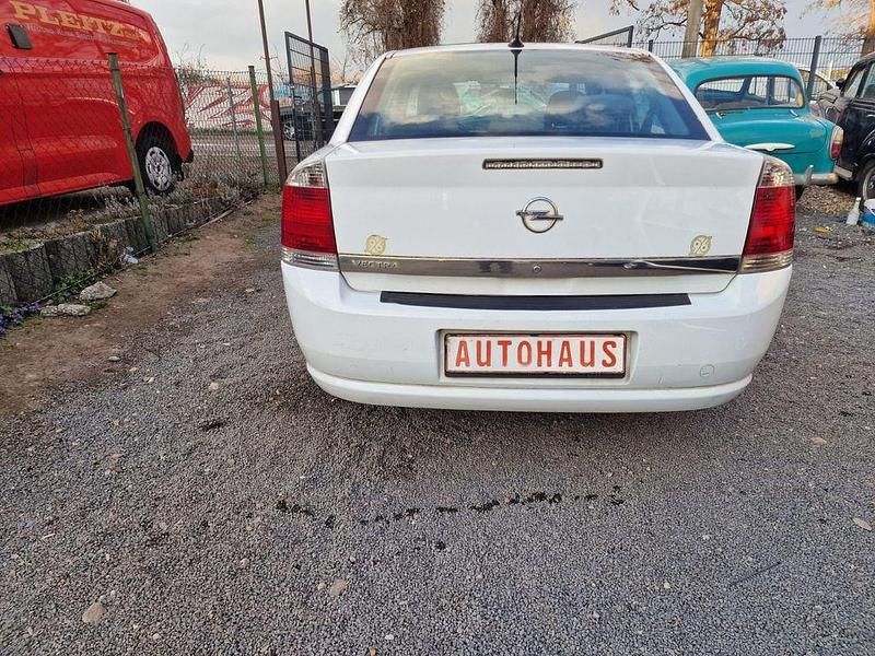 Gebraucht Opel Vectra Edition 122 PS (89 kW) 2005 Weiß Limousine