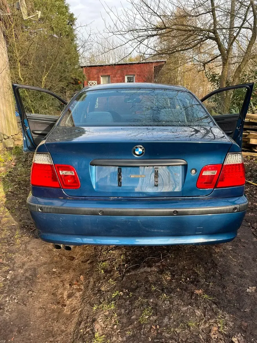 Gebraucht BMW 320 170 PS (125 kW) 2002 Blau Limousine