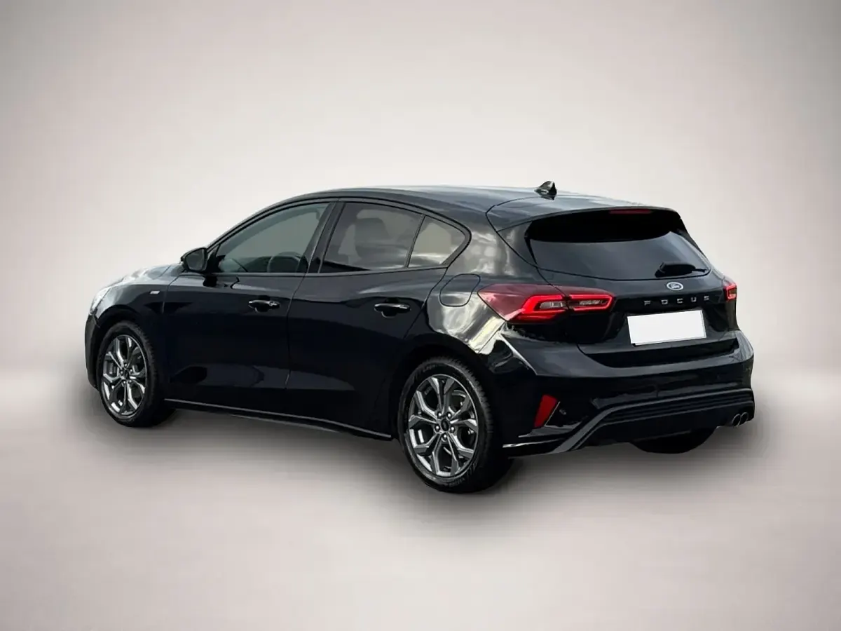 Gebraucht Ford Focus ST-Line 125 PS (91 kW) 2025 Schwarz Limousine