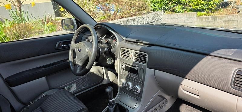 Gebraucht Subaru Forester 125 PS (91 kW) 2004 Silber SUV