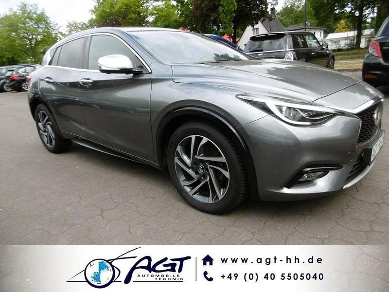 Gebraucht Infiniti Q30 Luxe 109 PS (80 kW) 2018 Grau SUV