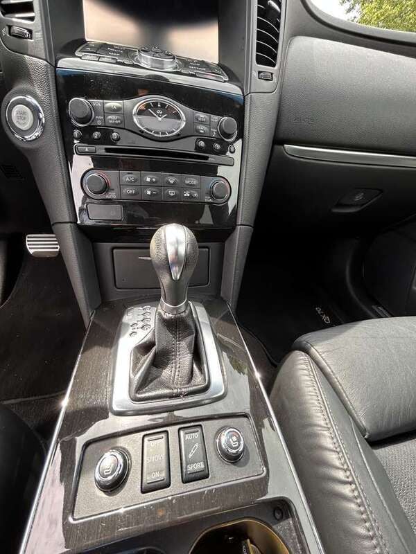 Gebraucht 2015 Infiniti QX70 Premium SUV | 17.900 € (Superpreis) - Bild 1/4