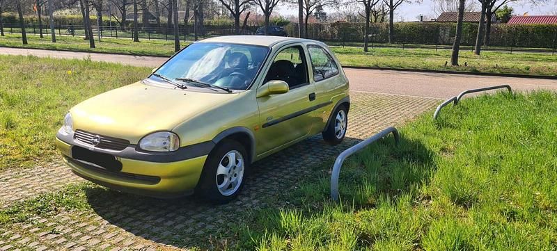 Gebraucht Opel Corsa 54 PS (39 kW) 2000 Gelb Kleinwagen