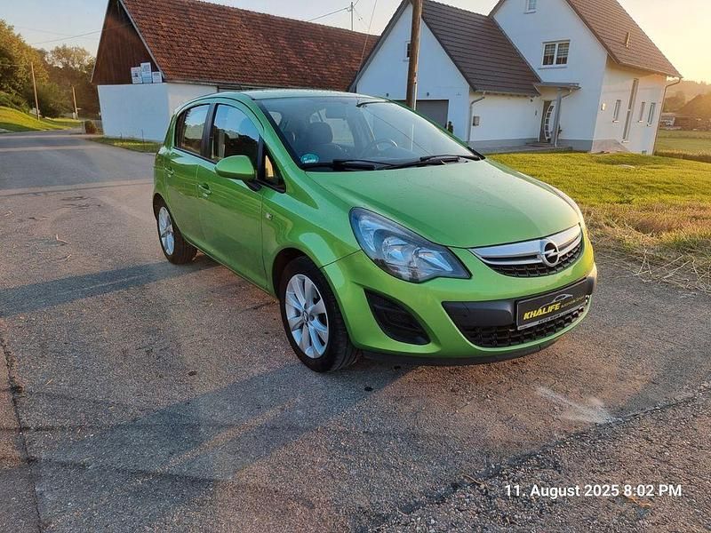 Gebraucht Opel Corsa Active 69 PS (50 kW) 2013 Grün Limousine