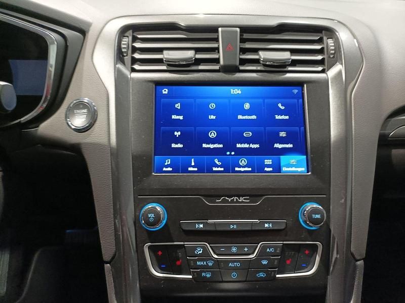 Gebraucht Ford Mondeo Titanium 140 PS (102 kW) 2022 Blau Limousine
