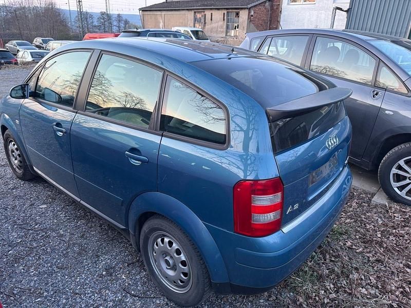 Gebraucht Audi A2 61 PS (44 kW) 2002 Blau Kleinwagen