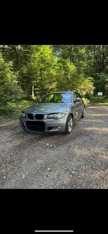 Grau Gebraucht 2011 BMW 116 M Sport Kleinwagen | 4.000 € (Superpreis) - Bild 1/4