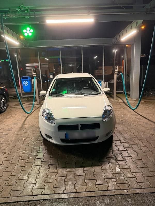 Gebraucht Fiat Punto 77 PS (56 kW) 2009 Weiß Kleinwagen