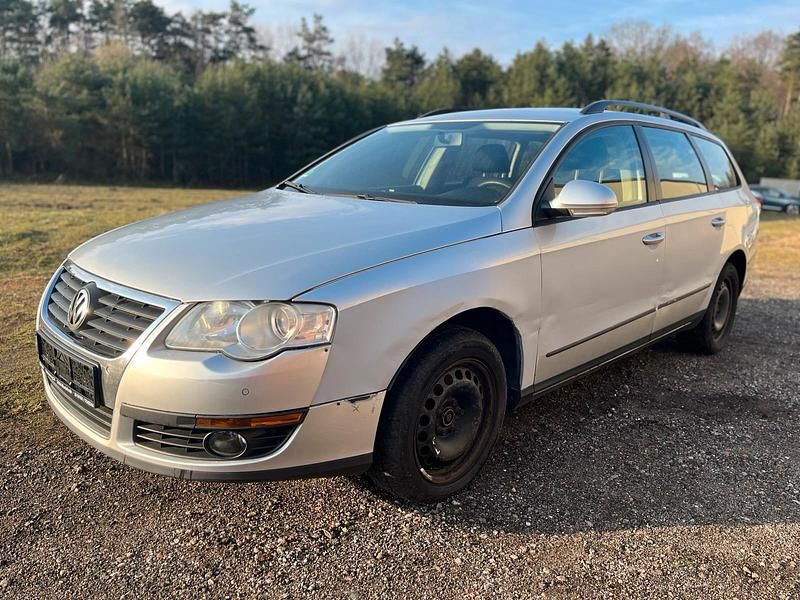 Gebraucht VW Passat 140 PS (102 kW) 2007 Silber Kombi