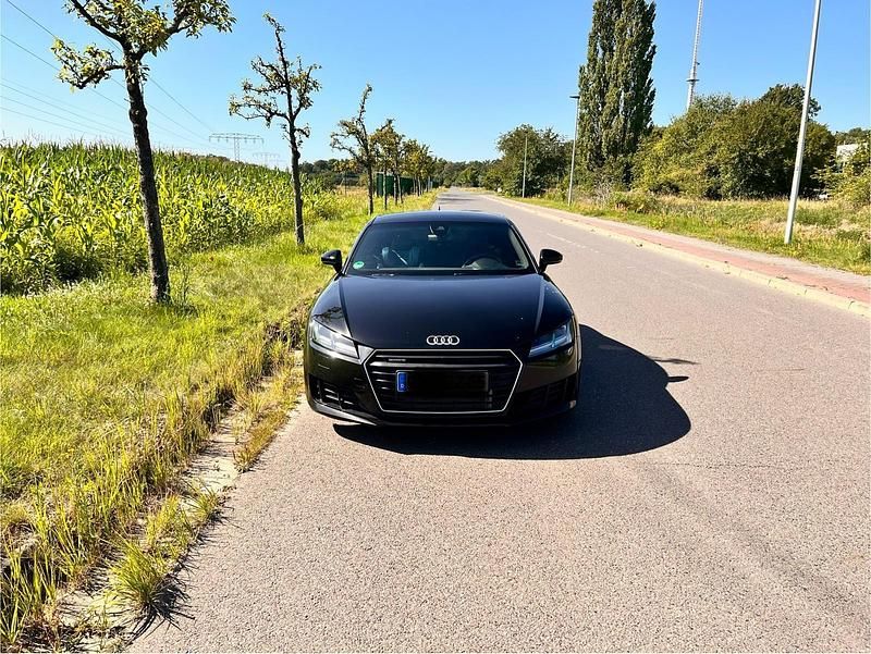 Schwarz Gebraucht 2015 Audi TT Coupé | 19.999 € (Teuer) - Bild 1/4