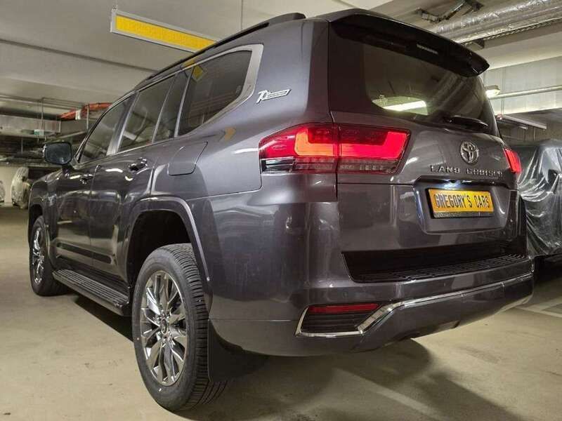 Gebraucht Toyota Land Cruiser Premium 303 PS (222 kW) 2023 Grau SUV