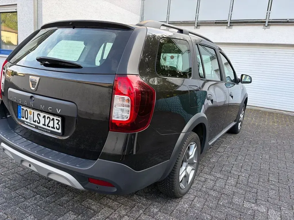 Gebraucht Dacia Logan MCV Stepway 90 PS (66 kW) 2019 Schwarz Limousine