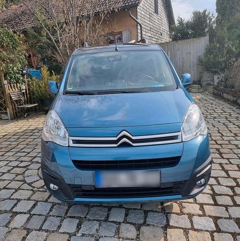 Gebraucht Citroën Berlingo 99 PS (72 kW) 2017 Blau Van / Kleinbus