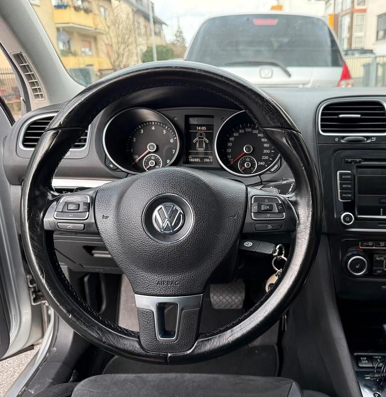 Gebraucht VW Golf VI Sport 80 PS (58 kW) 2009 Silber Kleinwagen