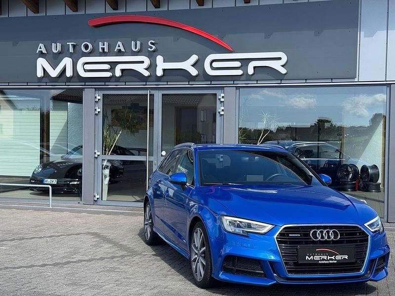 Blau Gebraucht 2019 Audi A3 Sportback S-line plus Limousine | 23.980 € (Teuer) - Bild 1/4