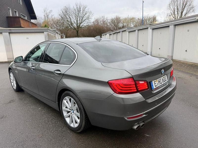 Gebraucht BMW 528 245 PS (180 kW) 2015 Grau Limousine
