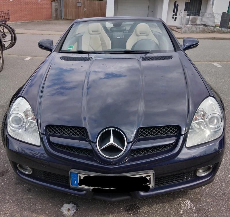 Blau Gebraucht 2009 Mercedes SLK200 Cabrio | 9.800 € (Guter Preis) - Bild 1/4