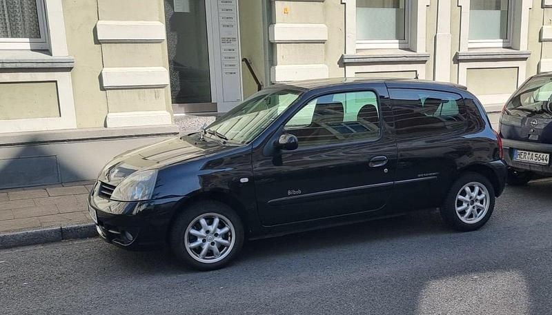 Schwarz Gebraucht 2008 Renault Clio II Kleinwagen | 1.300 € (Fairer Preis) - Bild 1/4
