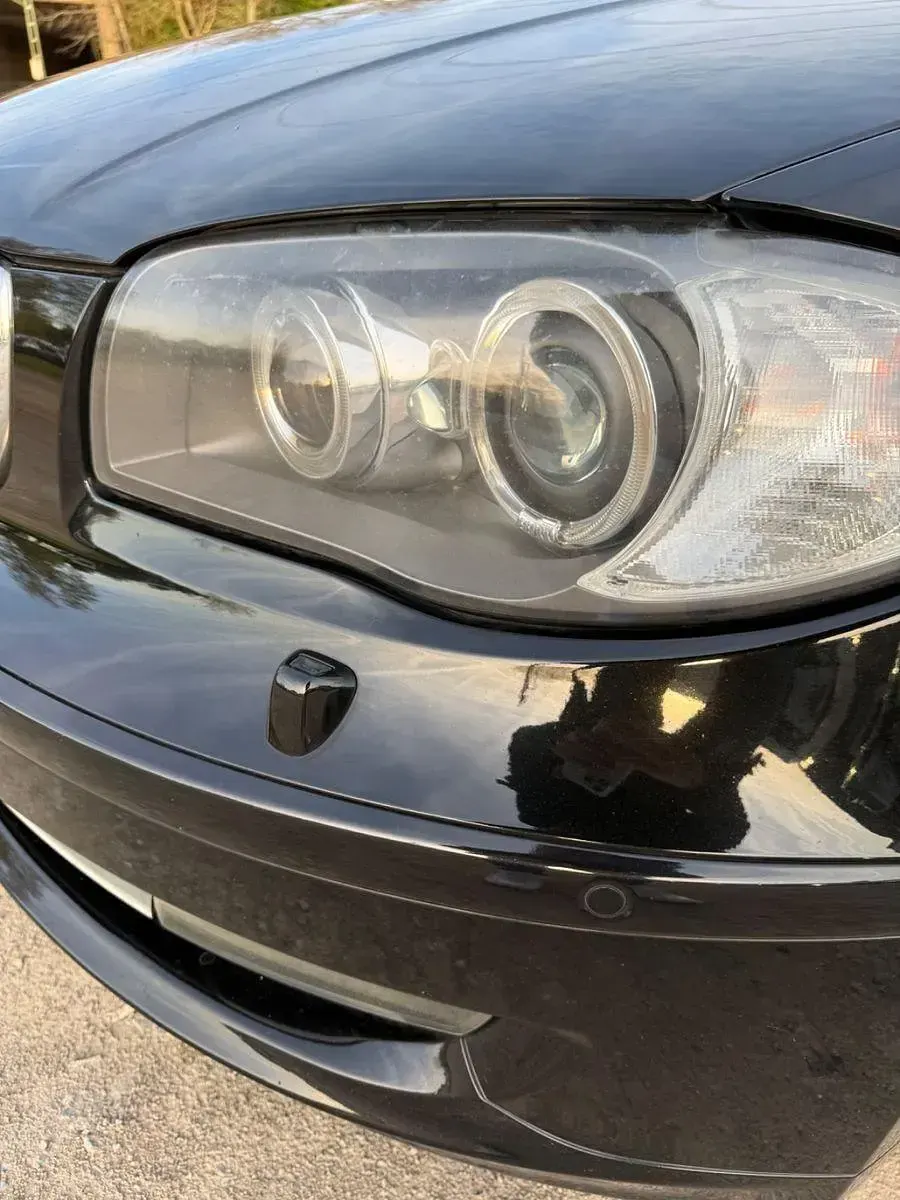 Gebraucht BMW 116 122 PS (89 kW) 2011 Schwarz Kleinwagen