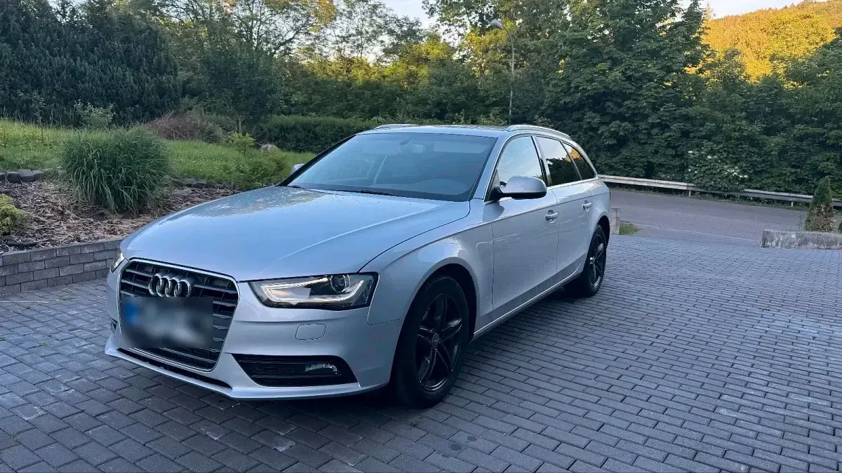 Używany Audi A4 142 KM (104 kW) 2013 Szary Kombi