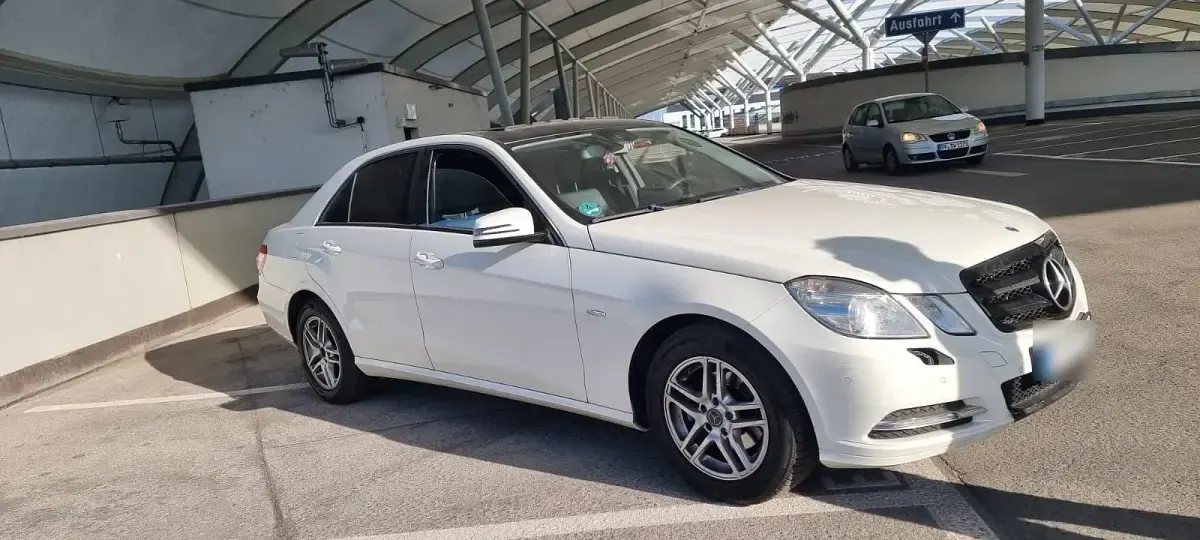 Second-hand Mercedes E220 170 CP (125 kW) 2010 Alb Berlinǎ