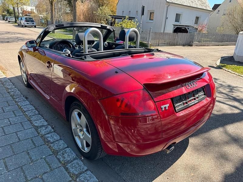 Gebraucht Audi TT Roadster 150 PS (110 kW) 2002 Rot Cabrio